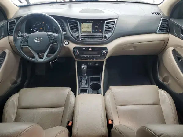 KM8J33A25HU319651 2017 HYUNDAI TUCSON - Image 8