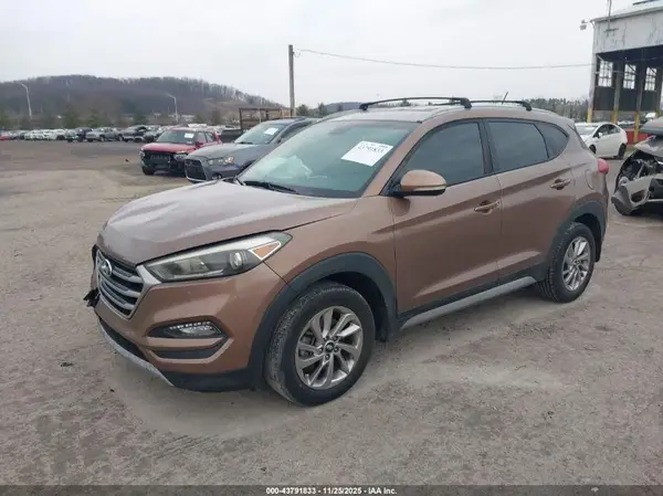 KM8J33A25HU332402 2017 HYUNDAI TUCSON - Image 2