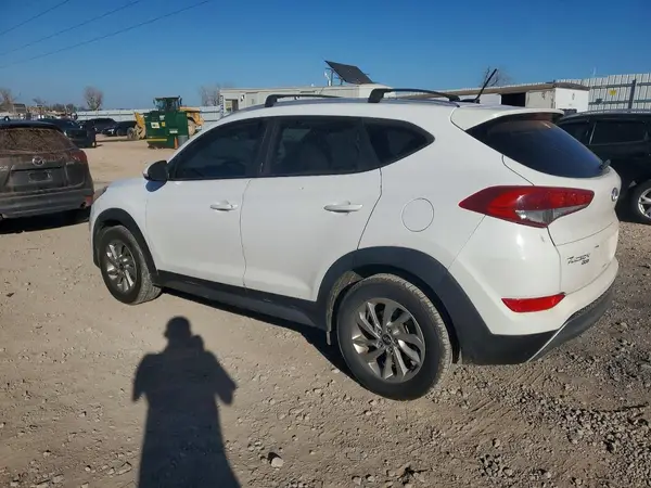 KM8J33A25HU342279 2017 HYUNDAI TUCSON - Image 2