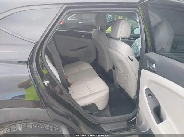 KM8J33A25HU342363 2017 HYUNDAI TUCSON - Image 8