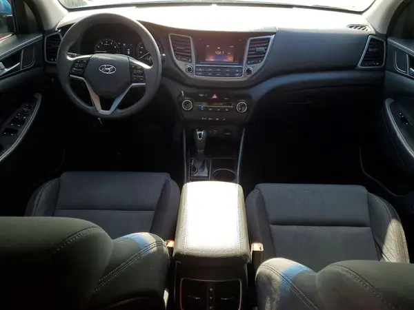 KM8J33A25HU347238 2017 HYUNDAI TUCSON - Image 8