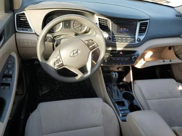 KM8J33A25HU348499 2017 HYUNDAI TUCSON - Image 8