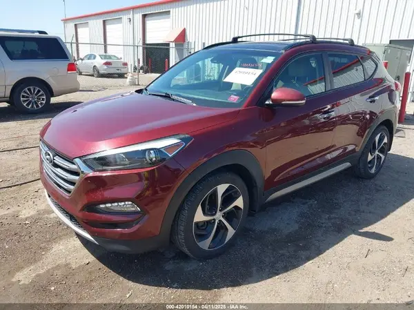 KM8J33A25HU354352 2017 HYUNDAI TUCSON - Image 2