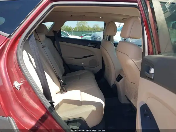 KM8J33A25HU354352 2017 HYUNDAI TUCSON - Image 8