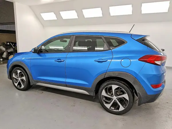 KM8J33A25HU355050 2017 HYUNDAI TUCSON - Image 2