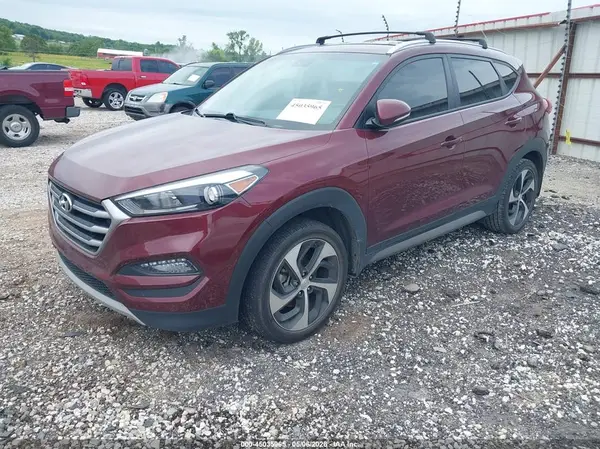 KM8J33A25HU355226 2017 HYUNDAI TUCSON - Image 2