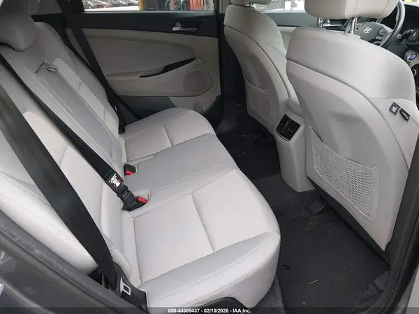KM8J33A25HU355419 2017 HYUNDAI TUCSON - Image 8