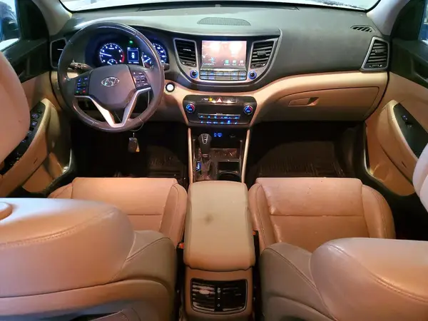KM8J33A25HU357302 2017 HYUNDAI TUCSON - Image 8
