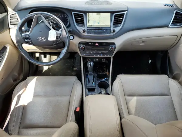 KM8J33A25HU358904 2017 HYUNDAI TUCSON - Image 8