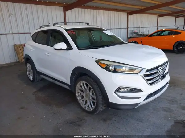 KM8J33A25HU369675 2017 HYUNDAI TUCSON - Image 1