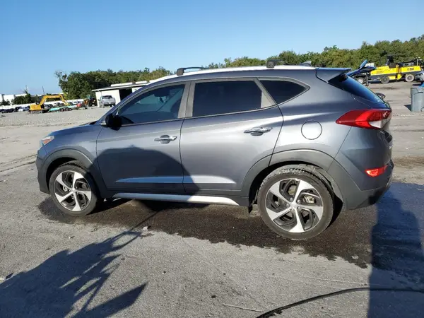 KM8J33A25HU369773 2017 HYUNDAI TUCSON - Image 2