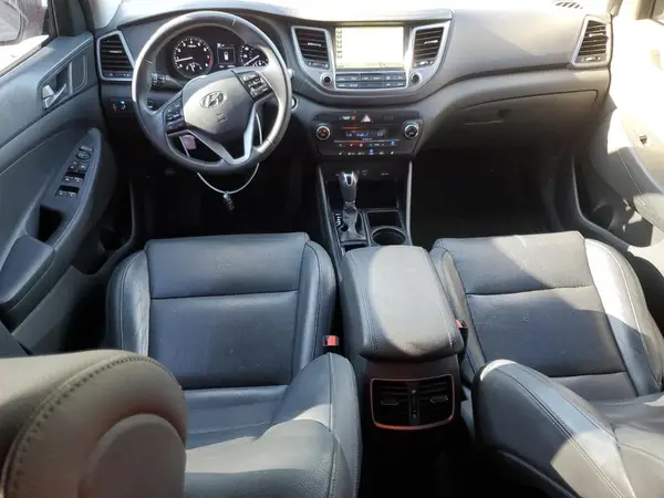 KM8J33A25HU369773 2017 HYUNDAI TUCSON - Image 8