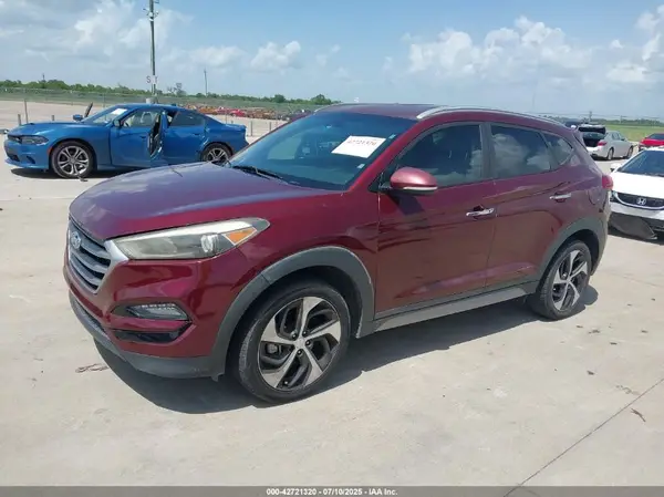 KM8J33A25HU374648 2017 HYUNDAI TUCSON - Image 2