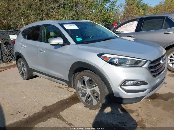 KM8J33A25HU386590 2017 HYUNDAI TUCSON - Image 1