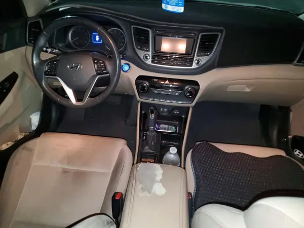 KM8J33A25HU394169 2017 HYUNDAI TUCSON - Image 8