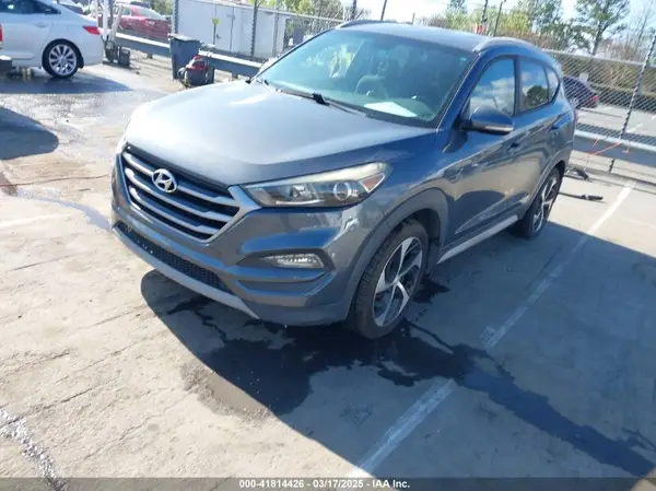 KM8J33A25HU402366 2017 HYUNDAI TUCSON - Image 2