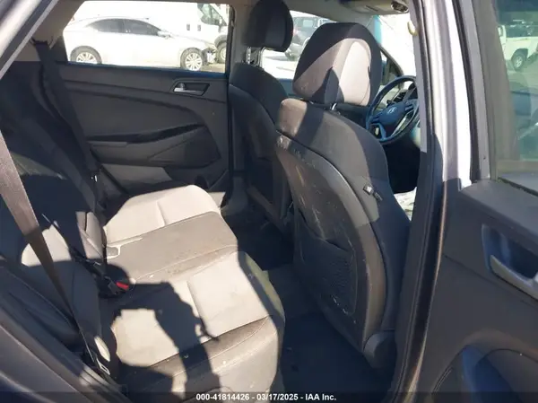 KM8J33A25HU402366 2017 HYUNDAI TUCSON - Image 8