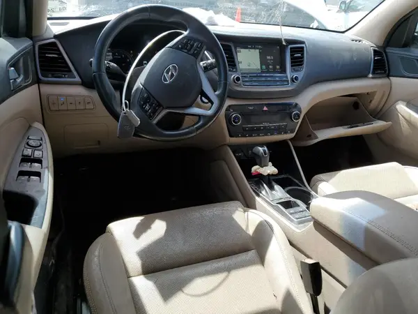 KM8J33A25HU424108 2017 HYUNDAI TUCSON - Image 8