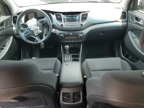 KM8J33A25HU457061 2017 HYUNDAI TUCSON - Image 8