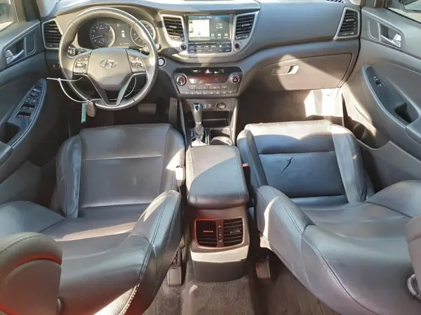 KM8J33A25HU463586 2017 HYUNDAI TUCSON - Image 8