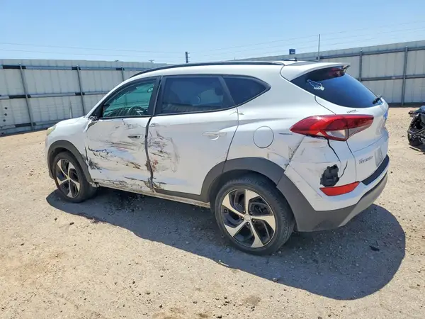 KM8J33A25HU468996 2017 HYUNDAI TUCSON - Image 2