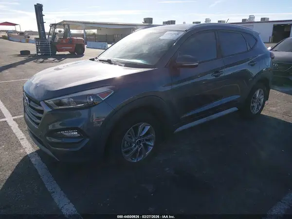 KM8J33A25HU473583 2017 HYUNDAI TUCSON - Image 2