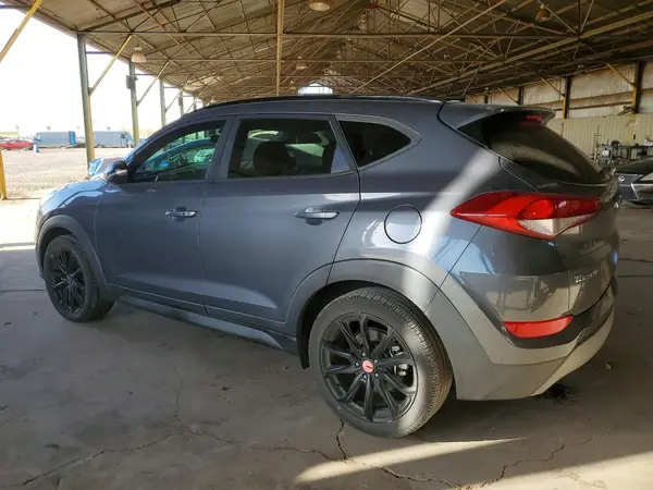 KM8J33A25HU505318 2017 HYUNDAI TUCSON - Image 2