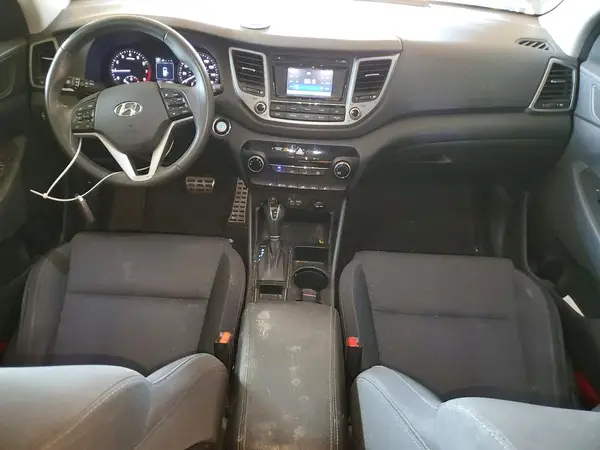 KM8J33A25HU505318 2017 HYUNDAI TUCSON - Image 8