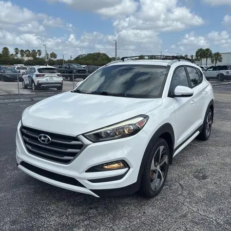 KM8J33A25HU513628 2017 HYUNDAI TUCSON - Image 2