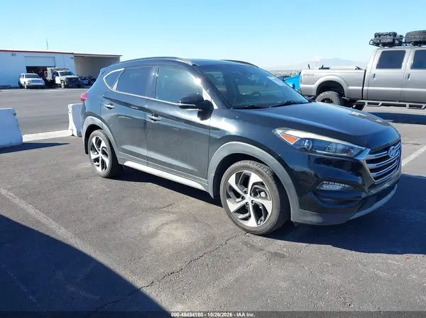 KM8J33A25HU517825 2017 HYUNDAI TUCSON - Image 1