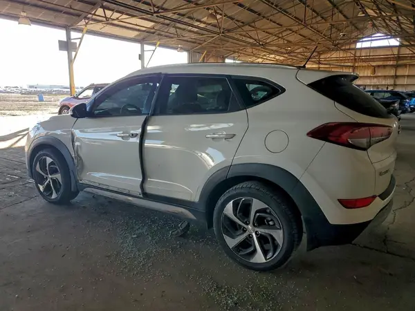 KM8J33A25HU518943 2017 HYUNDAI TUCSON - Image 2