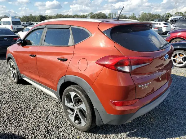 KM8J33A25HU519560 2017 HYUNDAI TUCSON - Image 2