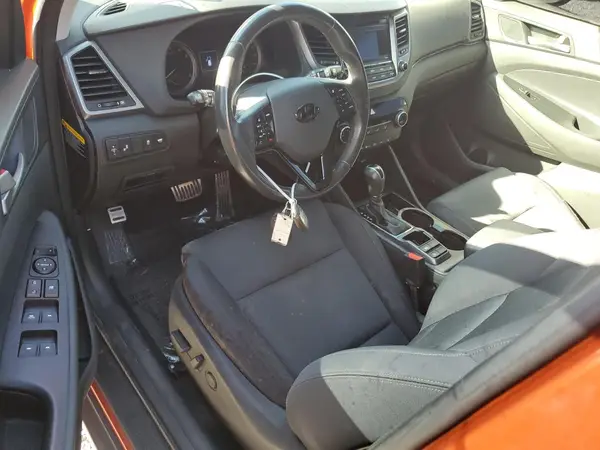 KM8J33A25HU519560 2017 HYUNDAI TUCSON - Image 8