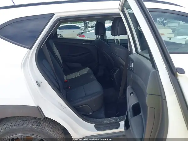 KM8J33A25HU549433 2017 HYUNDAI TUCSON - Image 8
