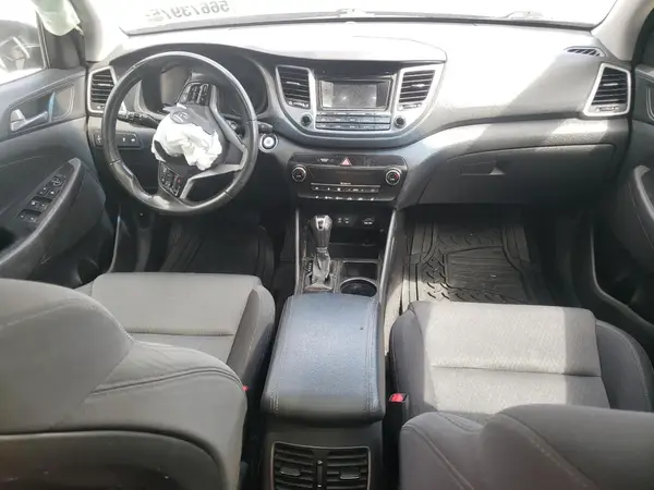 KM8J33A25HU553496 2017 HYUNDAI TUCSON - Image 8