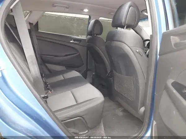 KM8J33A25HU559475 2017 HYUNDAI TUCSON - Image 8