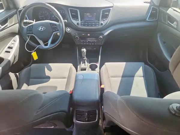 KM8J33A25HU559637 2017 HYUNDAI TUCSON - Image 8