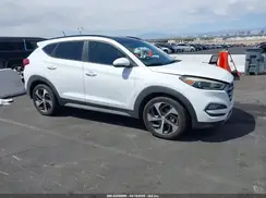 KM8J33A25HU565910 2017 HYUNDAI TUCSON