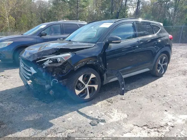 KM8J33A25HU581198 2017 HYUNDAI TUCSON - Image 2
