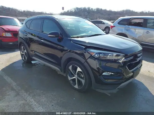 KM8J33A25HU586191 2017 HYUNDAI TUCSON - Image 1