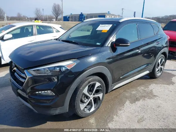 KM8J33A25HU586191 2017 HYUNDAI TUCSON - Image 2