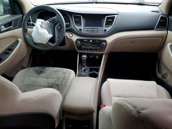 KM8J33A25JU633077 2018 HYUNDAI TUCSON - Image 8