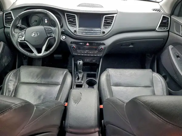 KM8J33A25JU645200 2018 HYUNDAI TUCSON - Image 8