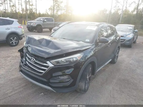 KM8J33A25JU648128 2018 HYUNDAI TUCSON - Image 2