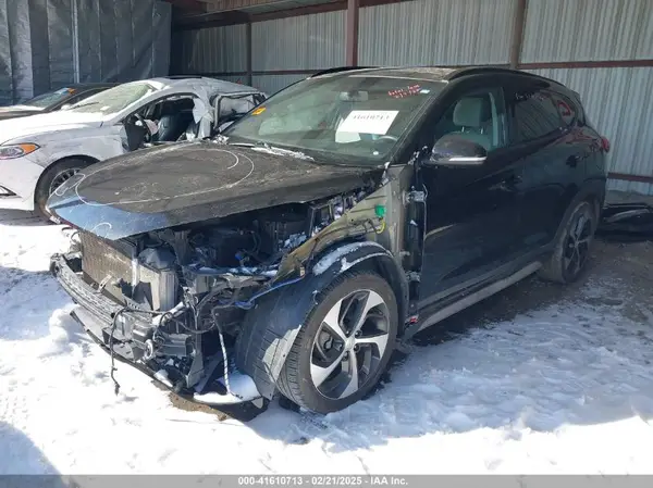 KM8J33A25JU676785 2018 HYUNDAI TUCSON - Image 2
