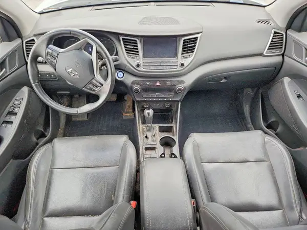 KM8J33A25JU694770 2018 HYUNDAI TUCSON - Image 8