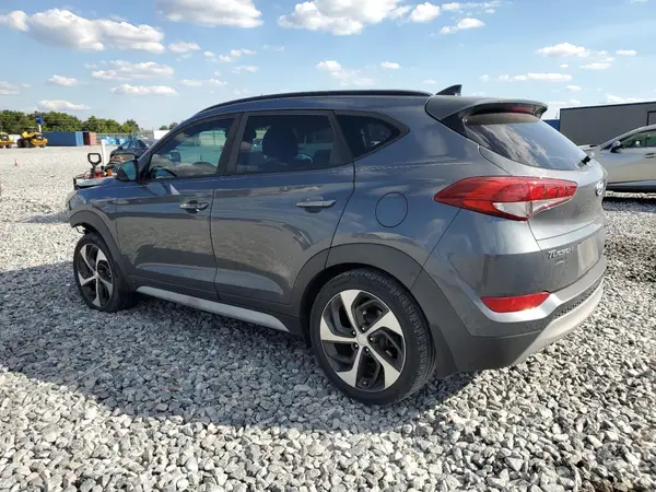 KM8J33A25JU708585 2018 HYUNDAI TUCSON - Image 2