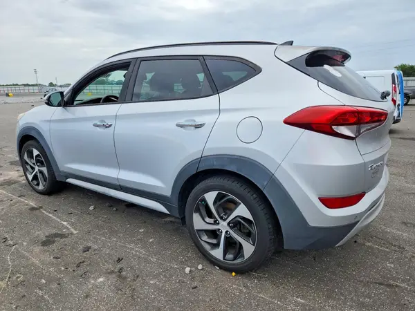 KM8J33A25JU716556 2018 HYUNDAI TUCSON - Image 2