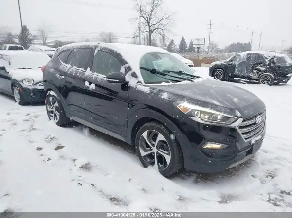 KM8J33A25JU719215 2018 HYUNDAI TUCSON - Image 1