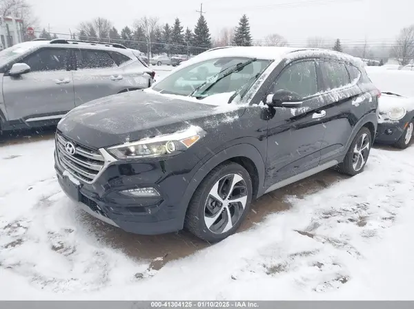 KM8J33A25JU719215 2018 HYUNDAI TUCSON - Image 2